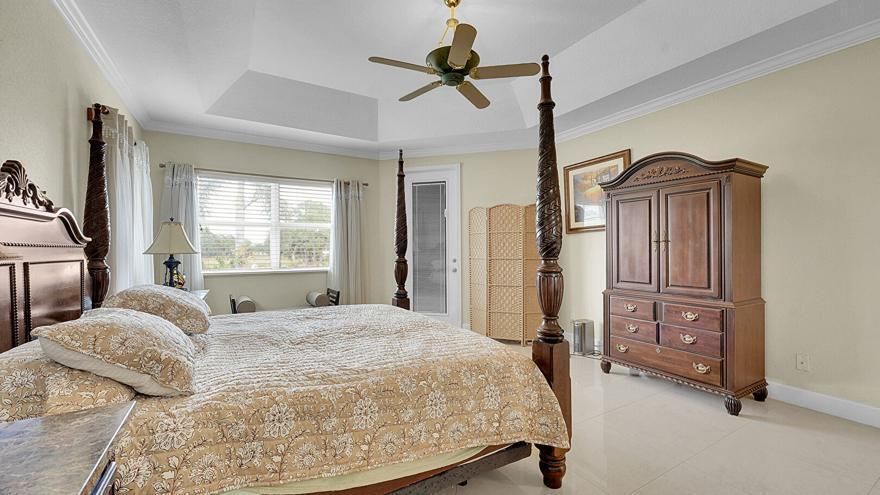 En Venta: $534,990 (3 camas, 2 baños, 2547 Pies cuadrados)