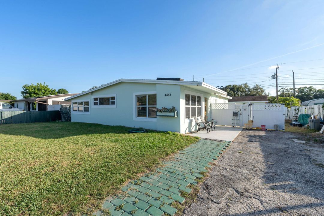 En Venta: $460,000 (4 camas, 2 baños, 1436 Pies cuadrados)