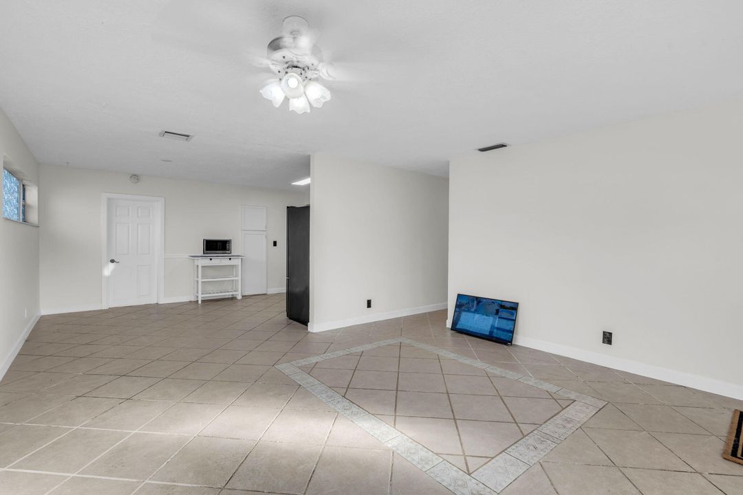 En Venta: $460,000 (4 camas, 2 baños, 1436 Pies cuadrados)