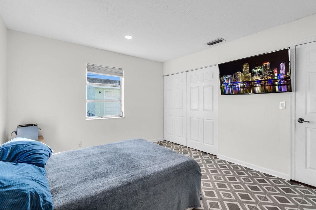 En Venta: $460,000 (4 camas, 2 baños, 1436 Pies cuadrados)