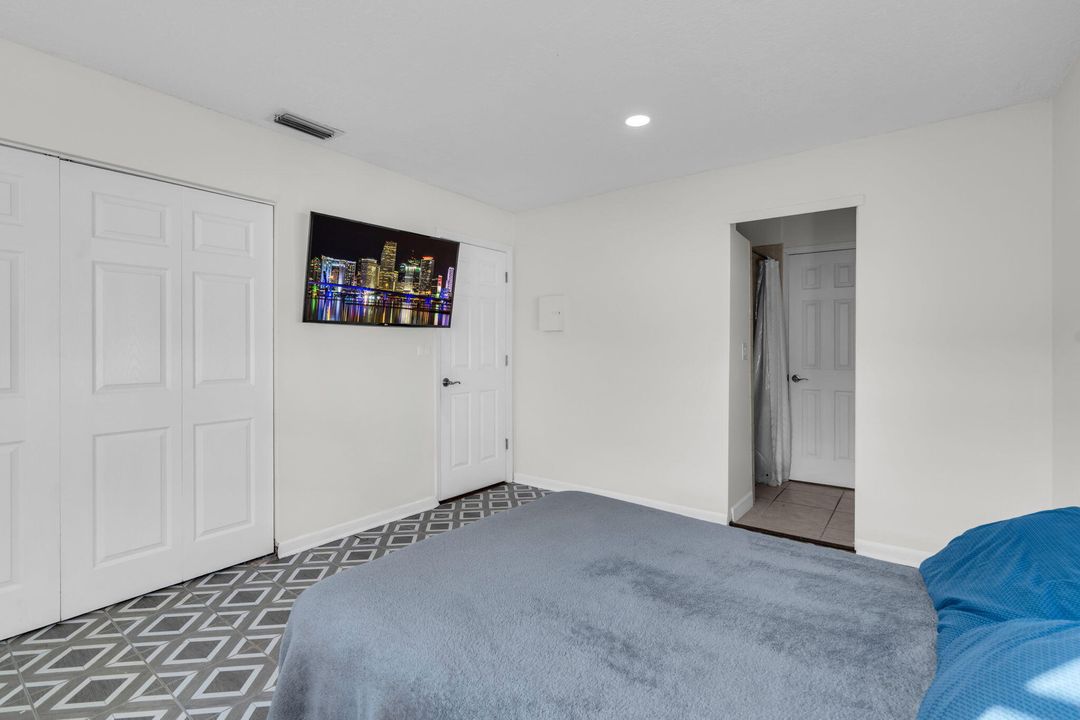 En Venta: $460,000 (4 camas, 2 baños, 1436 Pies cuadrados)