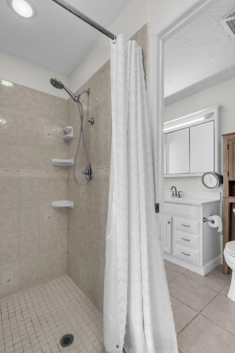 En Venta: $460,000 (4 camas, 2 baños, 1436 Pies cuadrados)