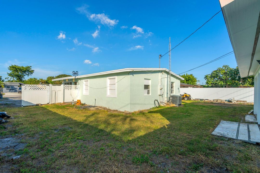 En Venta: $460,000 (4 camas, 2 baños, 1436 Pies cuadrados)