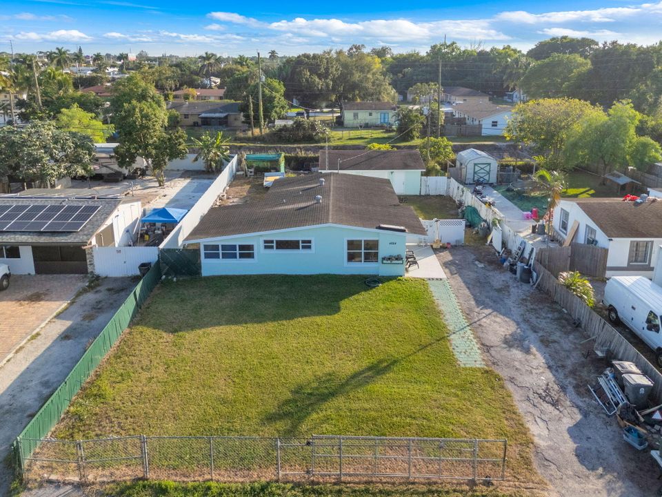 En Venta: $460,000 (4 camas, 2 baños, 1436 Pies cuadrados)