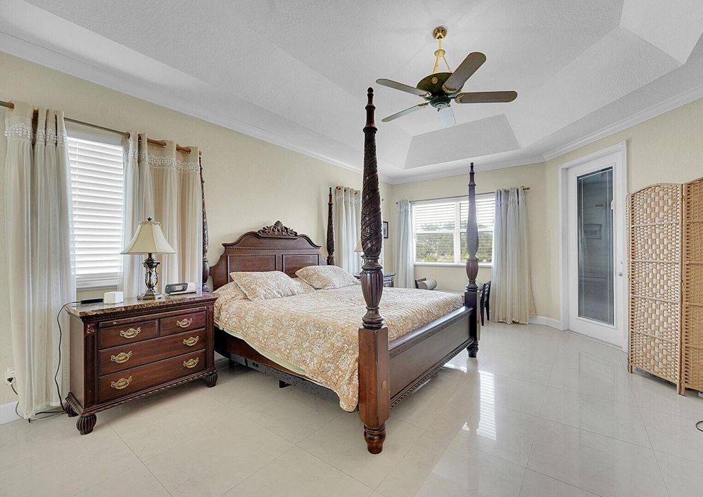 En Venta: $534,990 (3 camas, 2 baños, 2547 Pies cuadrados)