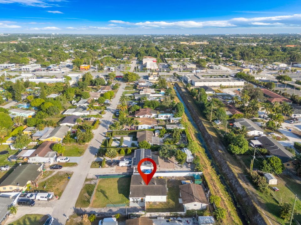 En Venta: $460,000 (4 camas, 2 baños, 1436 Pies cuadrados)