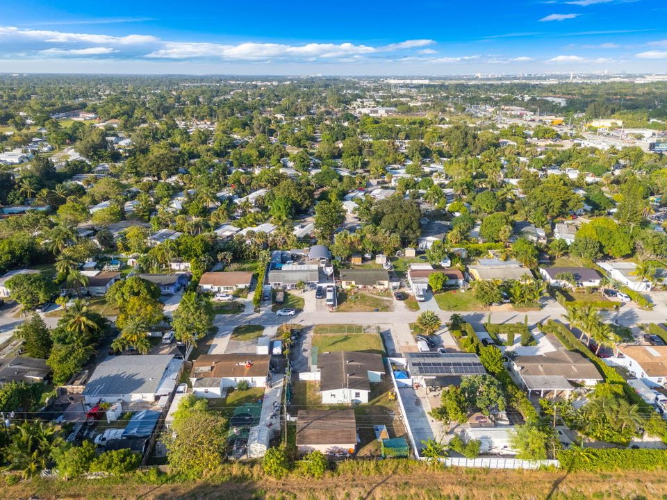 En Venta: $460,000 (4 camas, 2 baños, 1436 Pies cuadrados)