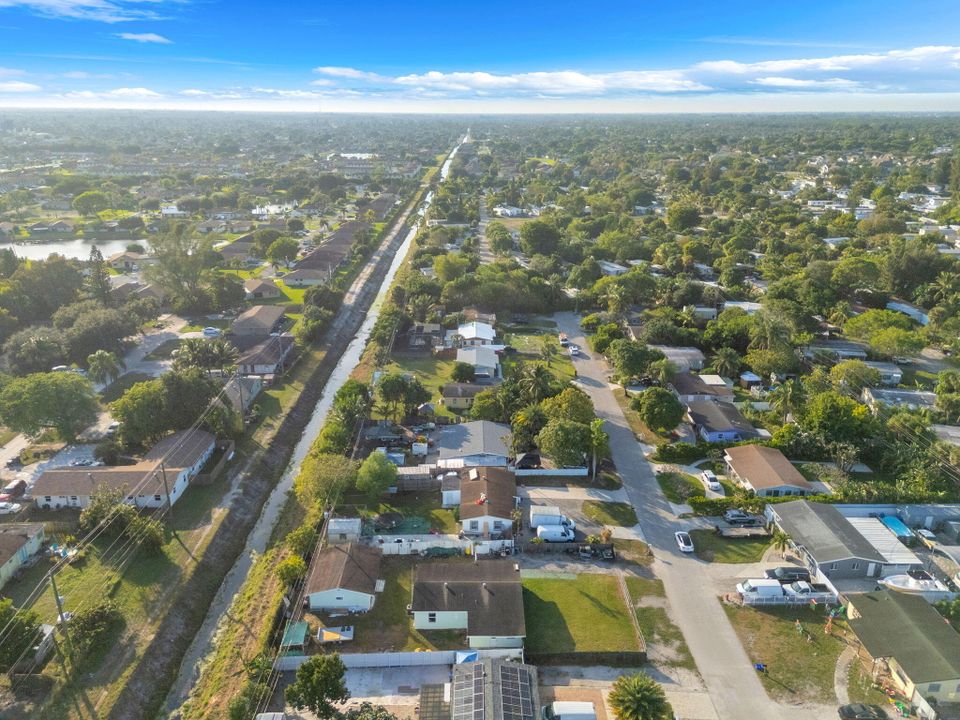 En Venta: $460,000 (4 camas, 2 baños, 1436 Pies cuadrados)