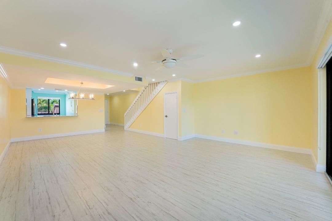 待售: $995,000 (2 贝兹, 2 浴室, 1512 平方英尺)