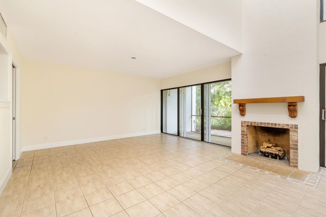 En Venta: $429,000 (3 camas, 3 baños, 1781 Pies cuadrados)