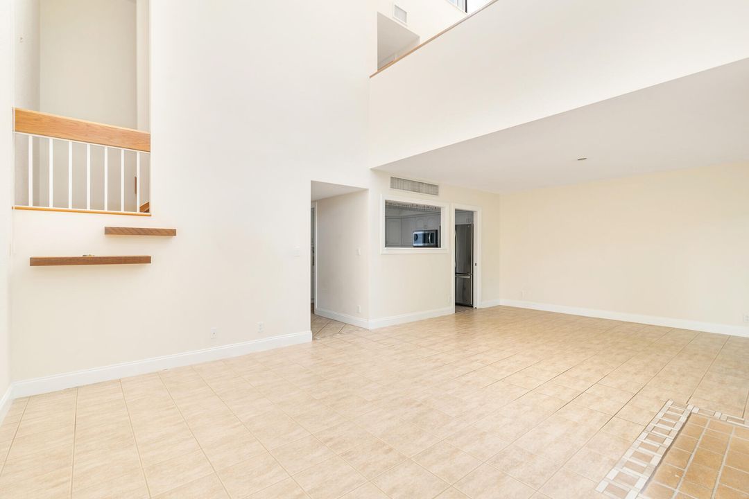 En Venta: $429,000 (3 camas, 3 baños, 1781 Pies cuadrados)