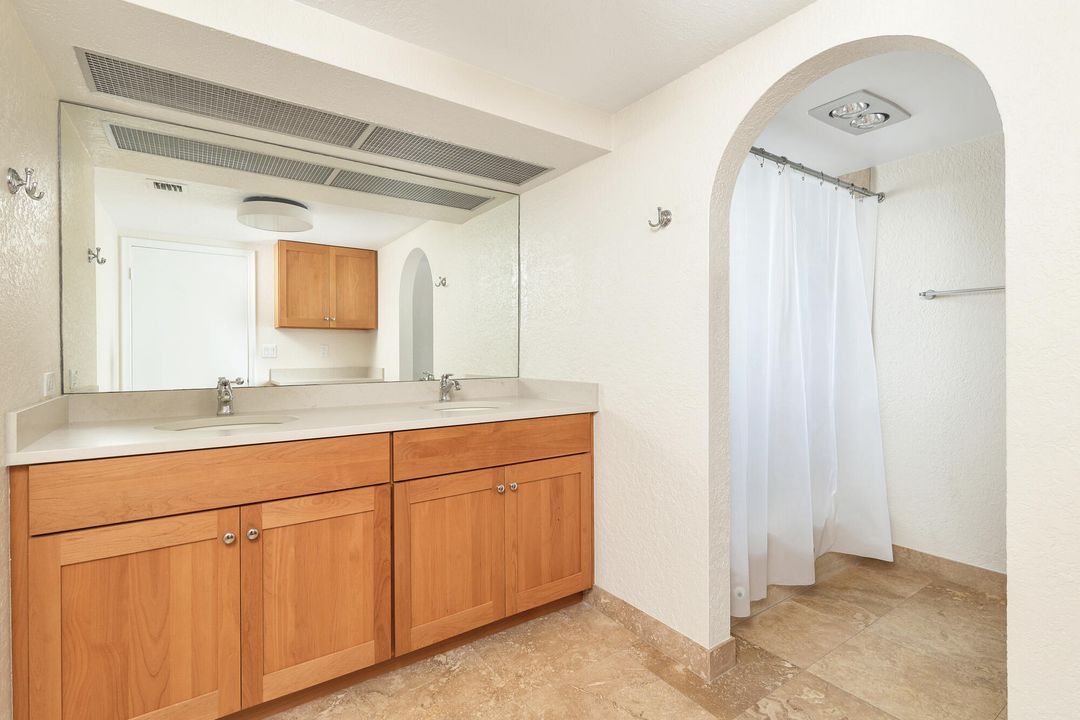 En Venta: $429,000 (3 camas, 3 baños, 1781 Pies cuadrados)