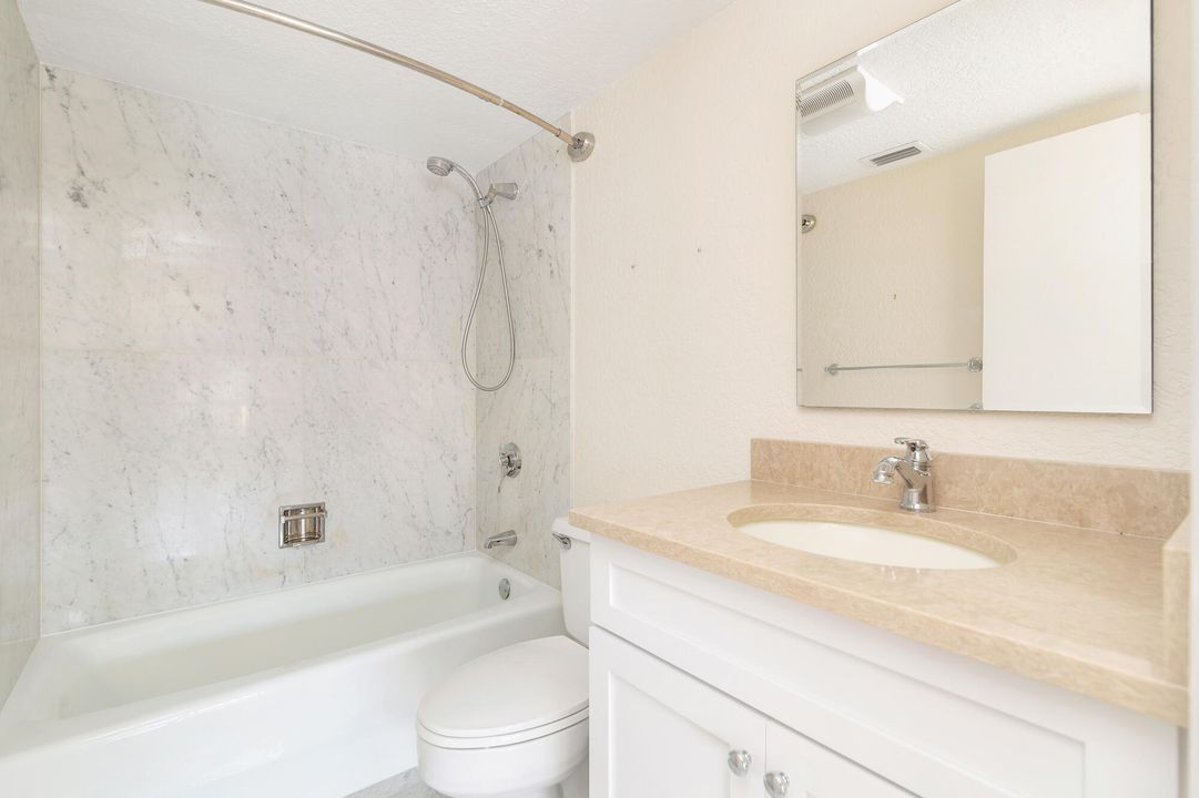 En Venta: $429,000 (3 camas, 3 baños, 1781 Pies cuadrados)