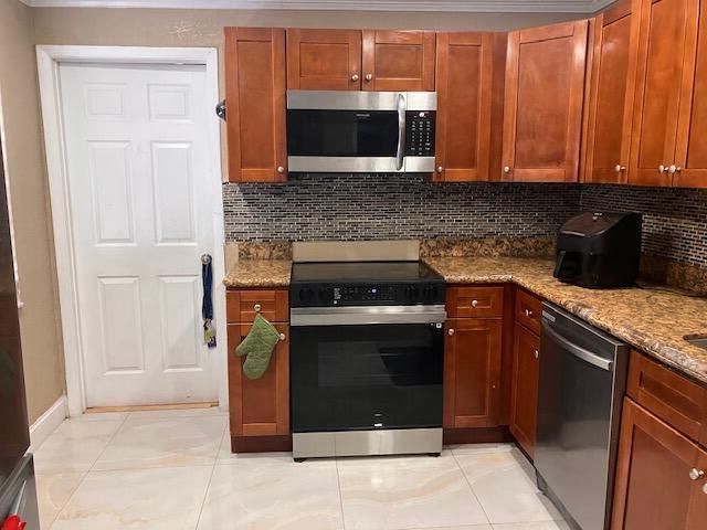 На продажу: $510,000 (4 спален, 2 ванн, 1736 Квадратных фут)