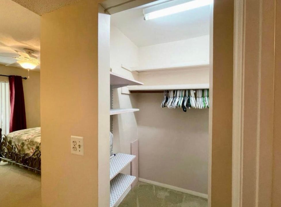 待售: $159,990 (2 贝兹, 2 浴室, 1089 平方英尺)