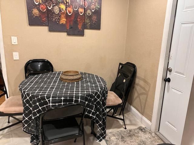 На продажу: $510,000 (4 спален, 2 ванн, 1736 Квадратных фут)