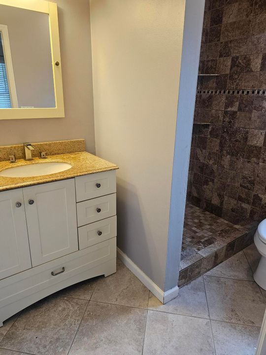 出租: $2,800 (3 贝兹, 2 浴室, 1200 平方英尺)