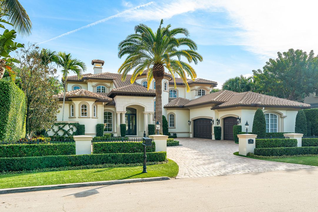 For Sale: $12,500,000 (6 beds, 6 baths, 6014 Square Feet)