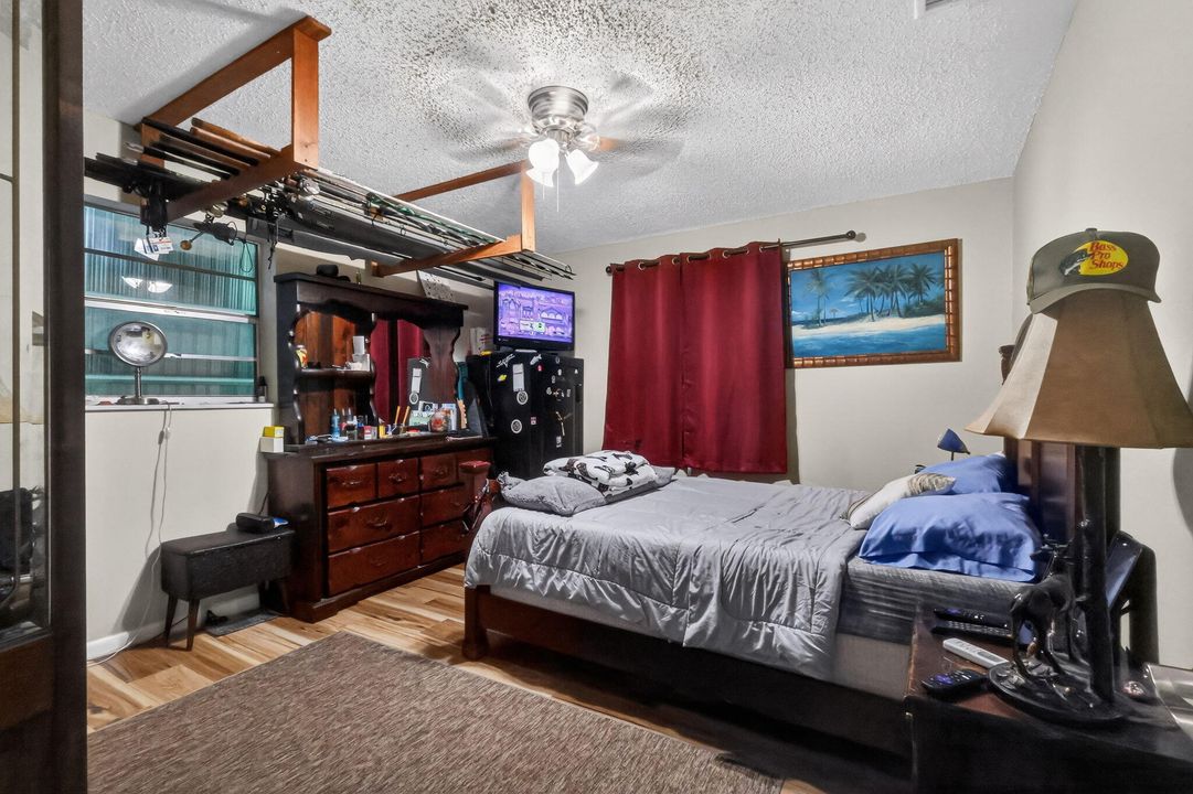 For Sale: $449,900 (3 beds, 2 baths, 1500 Square Feet)