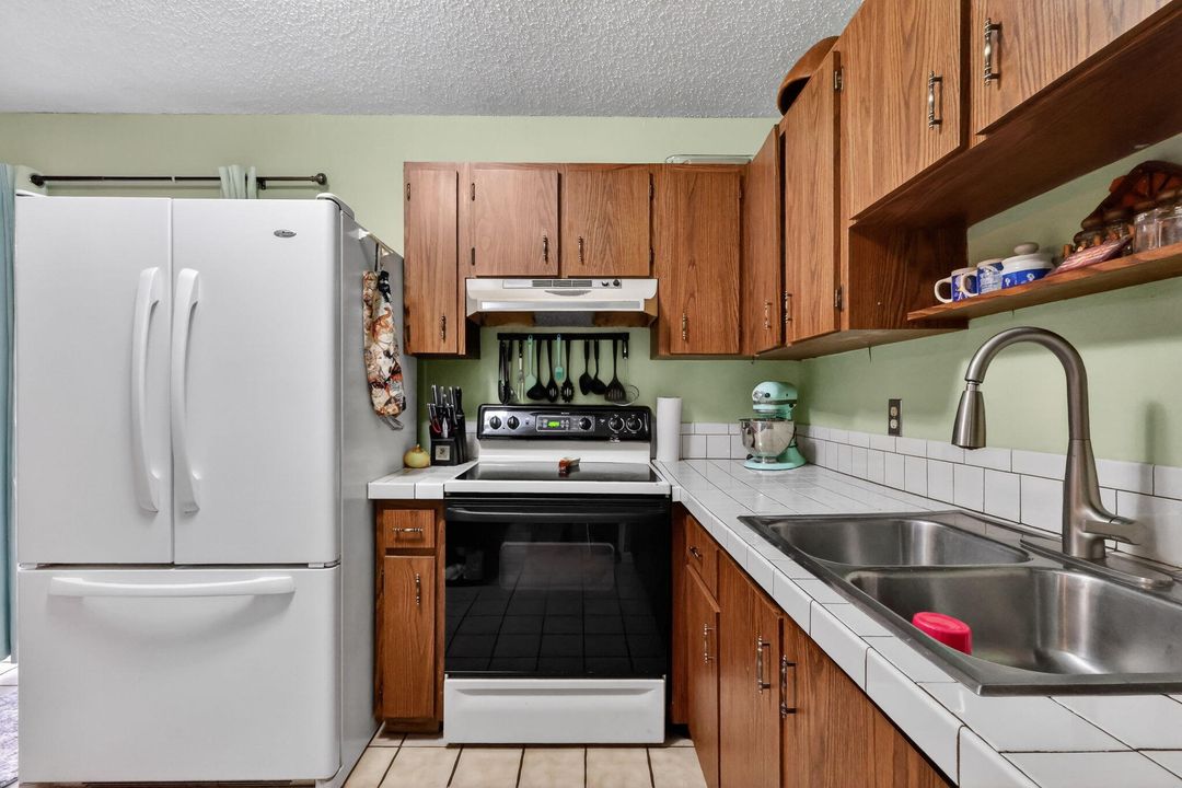 For Sale: $449,900 (3 beds, 2 baths, 1500 Square Feet)