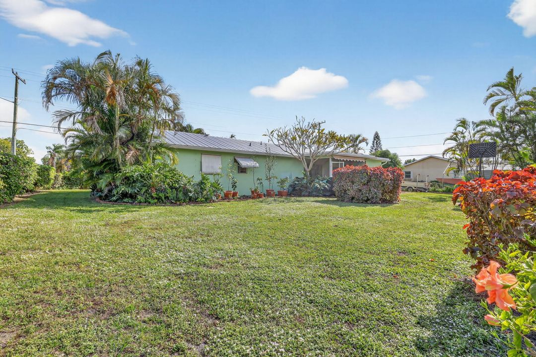 For Sale: $449,900 (3 beds, 2 baths, 1500 Square Feet)