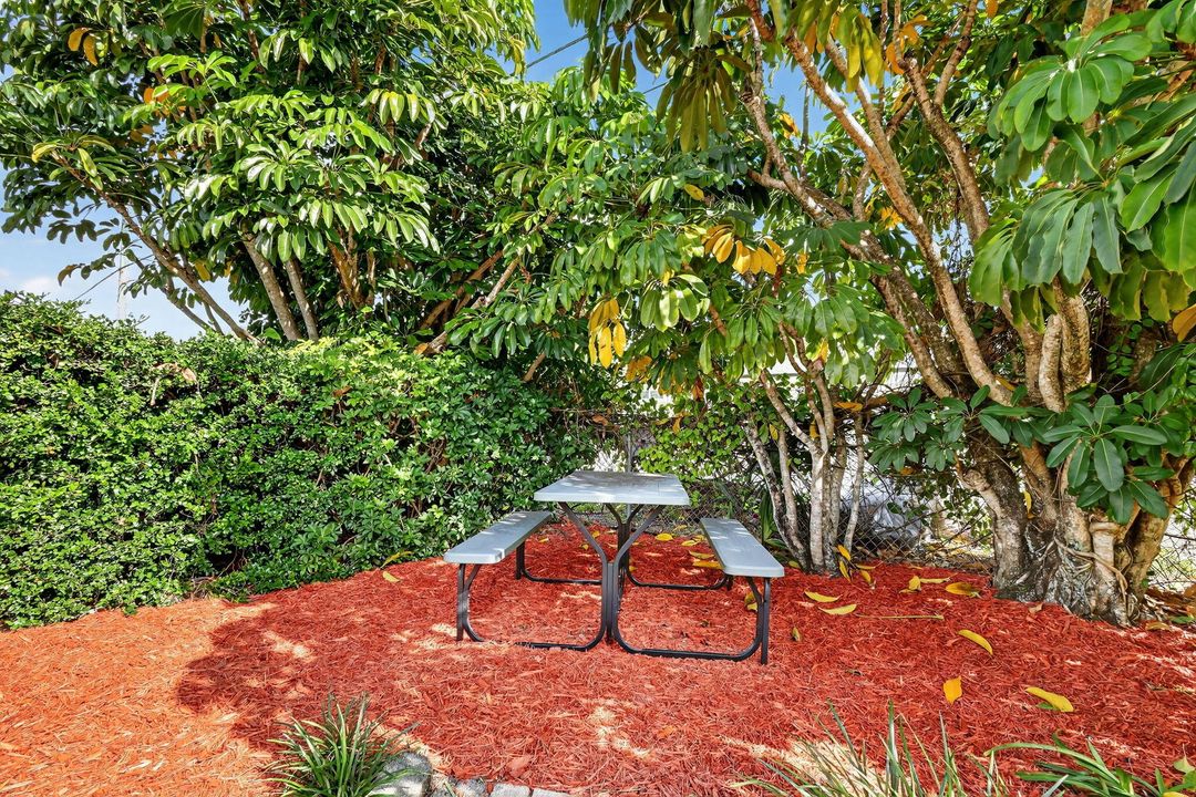 For Sale: $449,900 (3 beds, 2 baths, 1500 Square Feet)