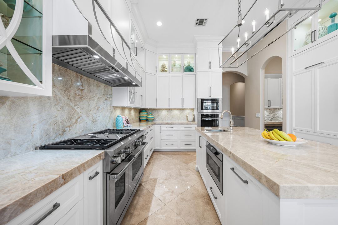 For Sale: $12,500,000 (6 beds, 6 baths, 6014 Square Feet)