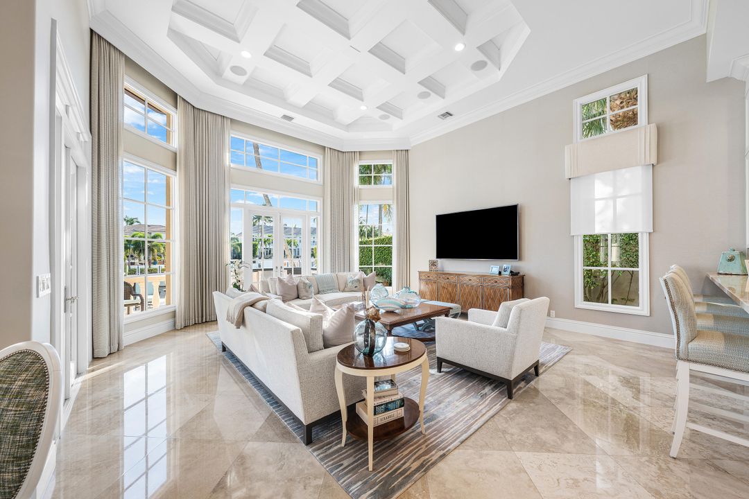 For Sale: $12,500,000 (6 beds, 6 baths, 6014 Square Feet)