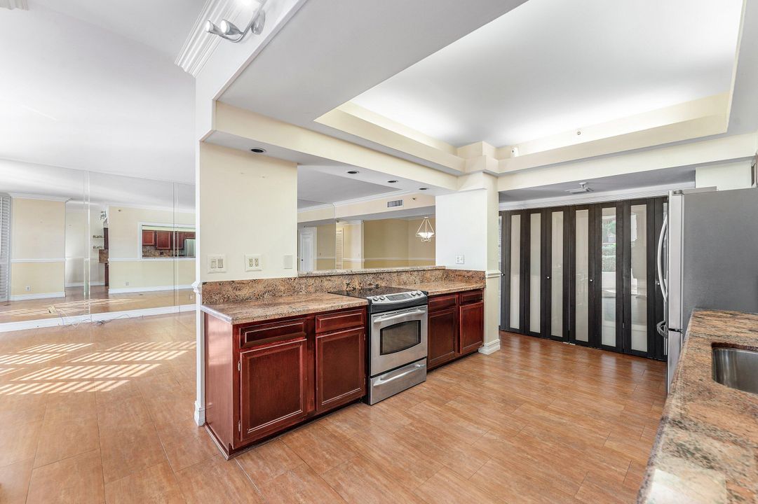 For Sale: $675,000 (2 beds, 2 baths, 1950 Square Feet)