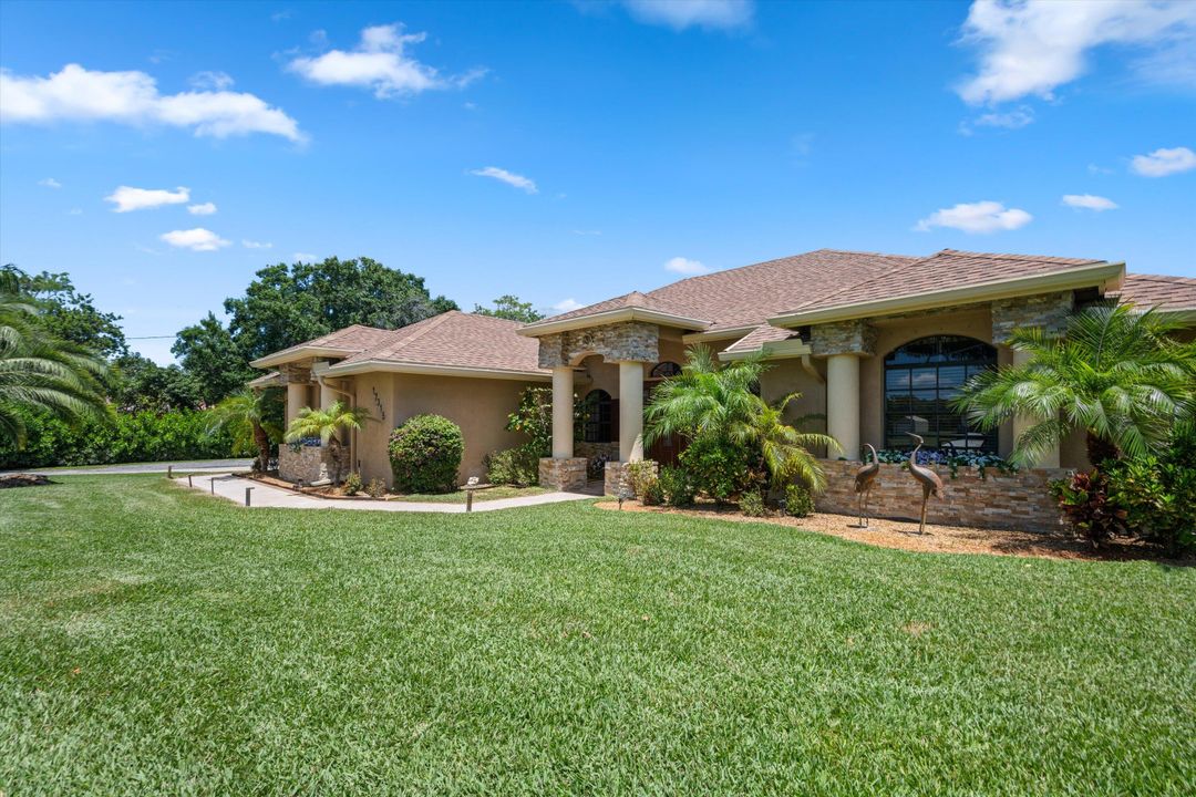 待售: $875,000 (4 贝兹, 3 浴室, 2215 平方英尺)