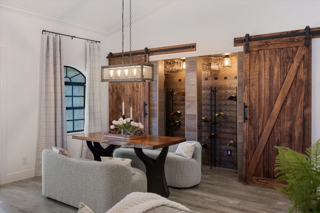 待售: $875,000 (4 贝兹, 3 浴室, 2215 平方英尺)