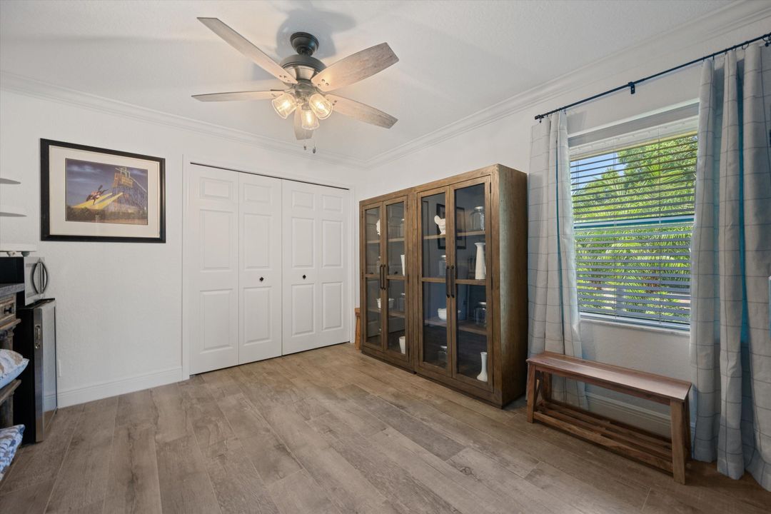 待售: $875,000 (4 贝兹, 3 浴室, 2215 平方英尺)