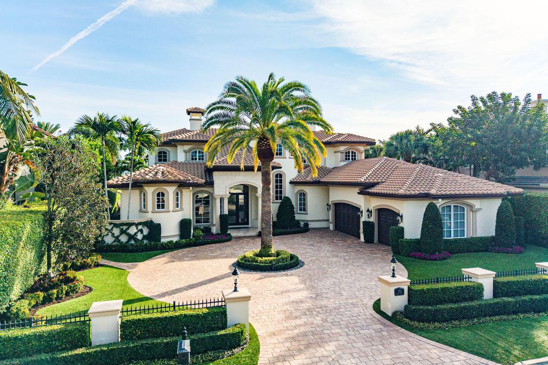 For Sale: $12,500,000 (6 beds, 6 baths, 6014 Square Feet)