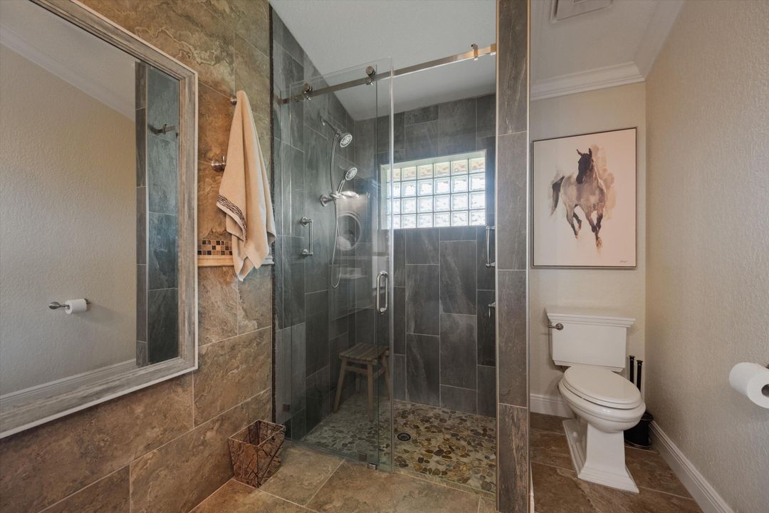 待售: $875,000 (4 贝兹, 3 浴室, 2215 平方英尺)