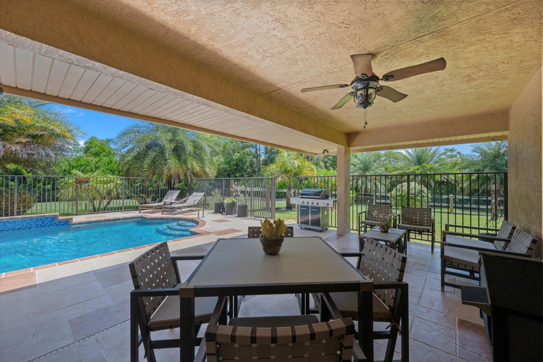 待售: $875,000 (4 贝兹, 3 浴室, 2215 平方英尺)