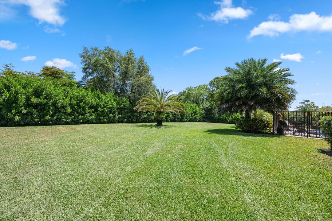 待售: $875,000 (4 贝兹, 3 浴室, 2215 平方英尺)