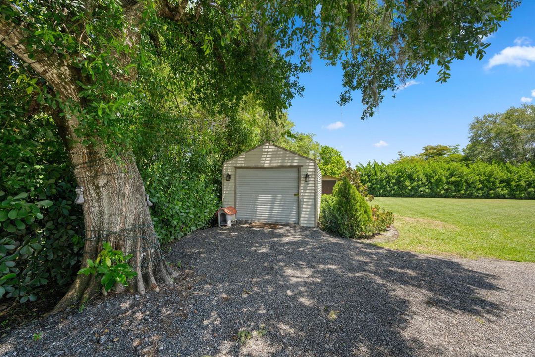 待售: $875,000 (4 贝兹, 3 浴室, 2215 平方英尺)