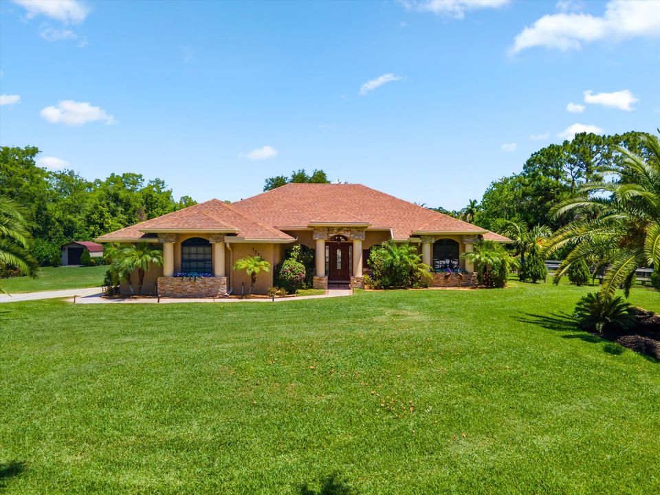 待售: $875,000 (4 贝兹, 3 浴室, 2215 平方英尺)