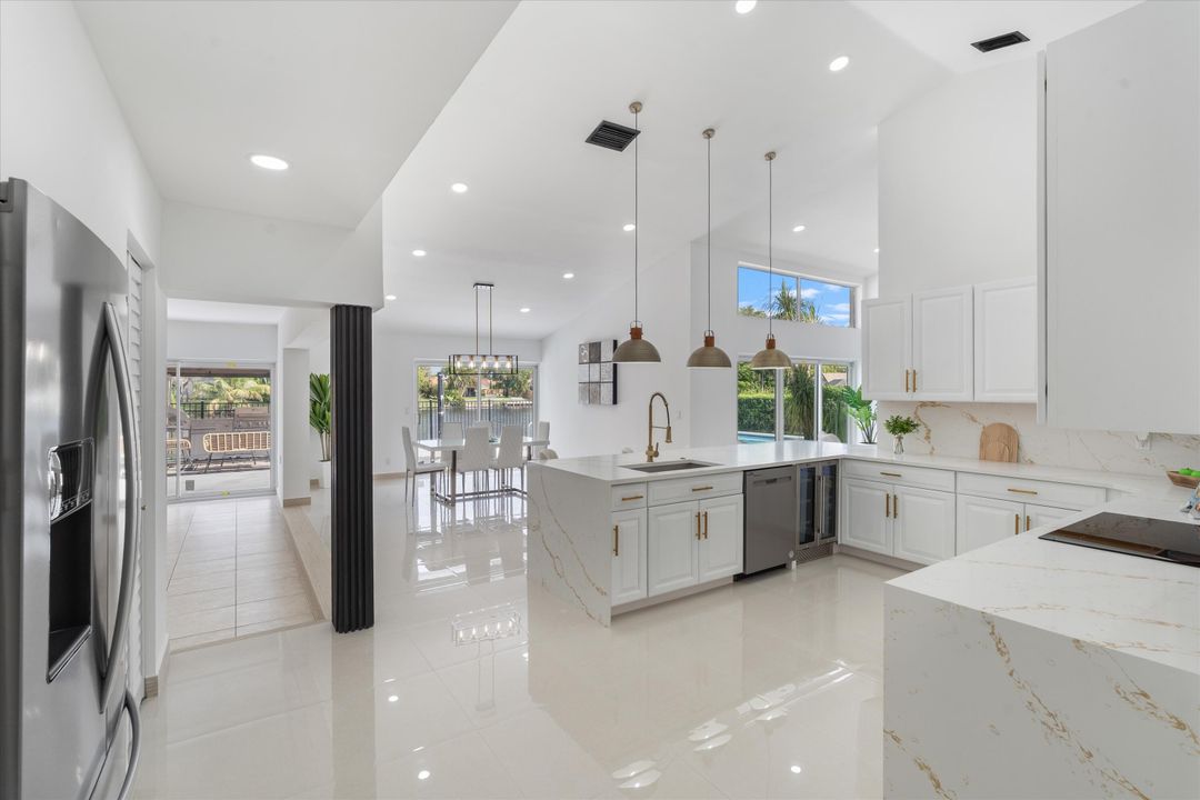 На продажу: $1,199,000 (5 спален, 2 ванн, 2902 Квадратных фут)