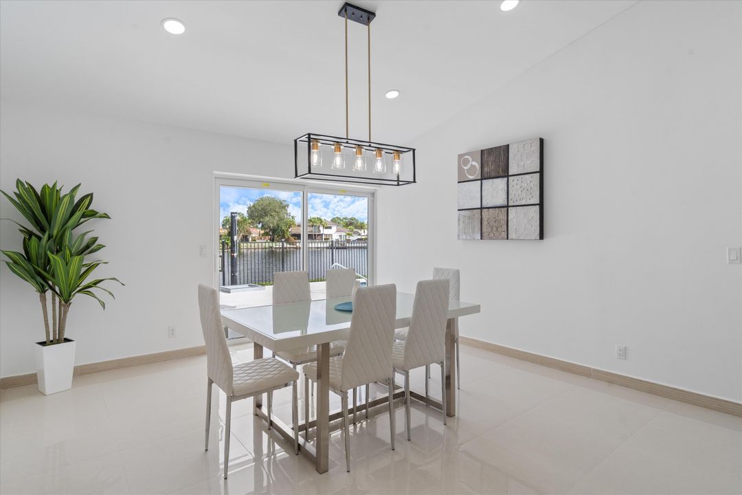 На продажу: $1,199,000 (5 спален, 2 ванн, 2902 Квадратных фут)