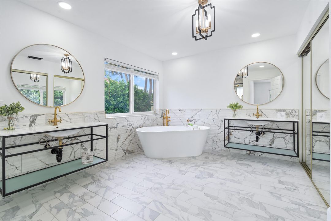 На продажу: $1,199,000 (5 спален, 2 ванн, 2902 Квадратных фут)