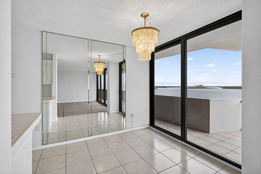 На продажу: $579,000 (2 спален, 2 ванн, 1210 Квадратных фут)