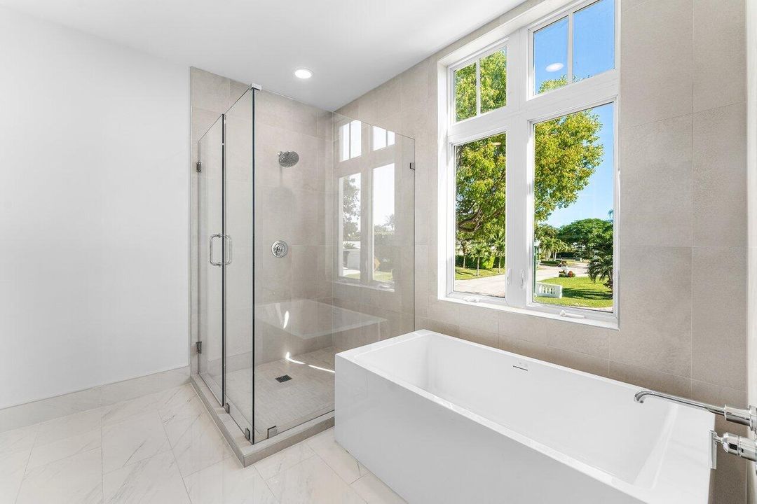 На продажу: $1,250,000 (2 спален, 2 ванн, 1823 Квадратных фут)