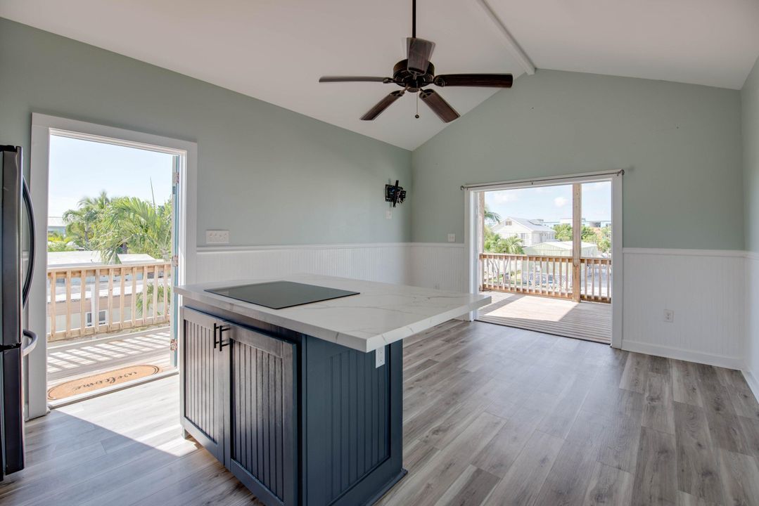 For Sale: $625,000 (1 beds, 1 baths, 525 Square Feet)