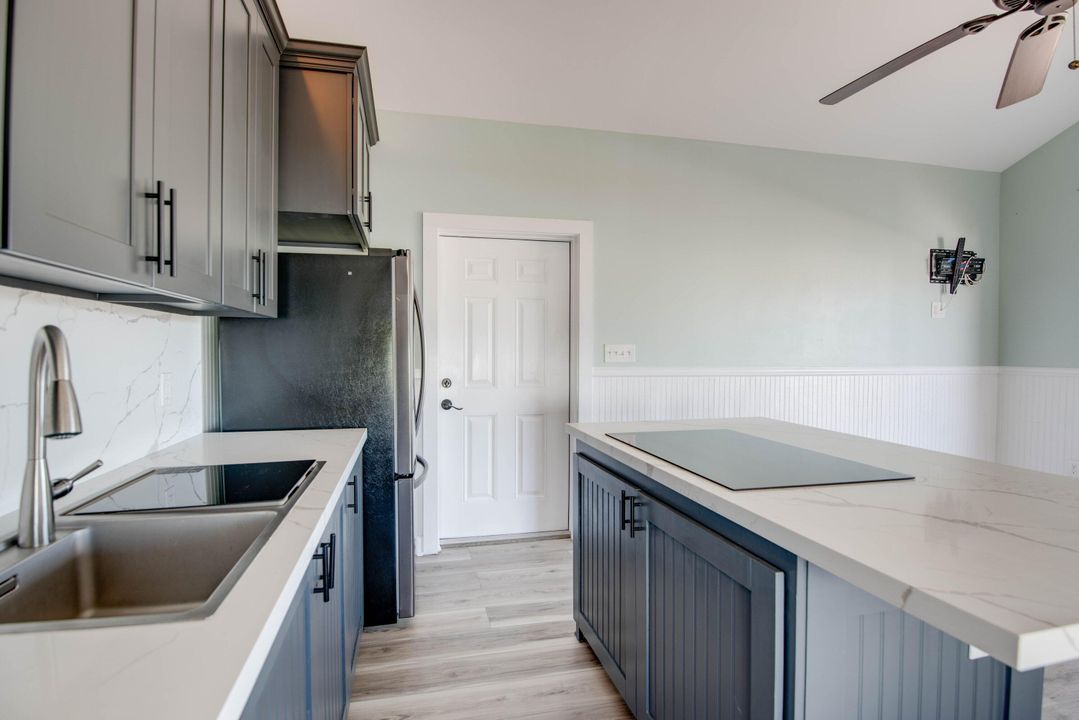 For Sale: $625,000 (1 beds, 1 baths, 525 Square Feet)