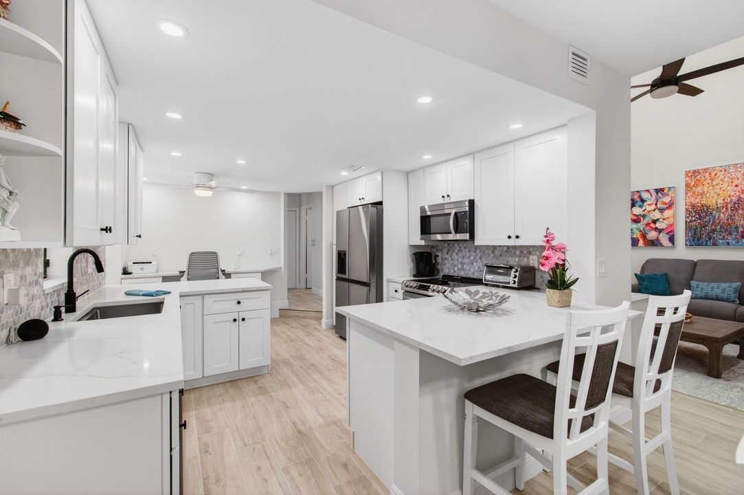 For Sale: $559,900 (3 beds, 2 baths, 1823 Square Feet)