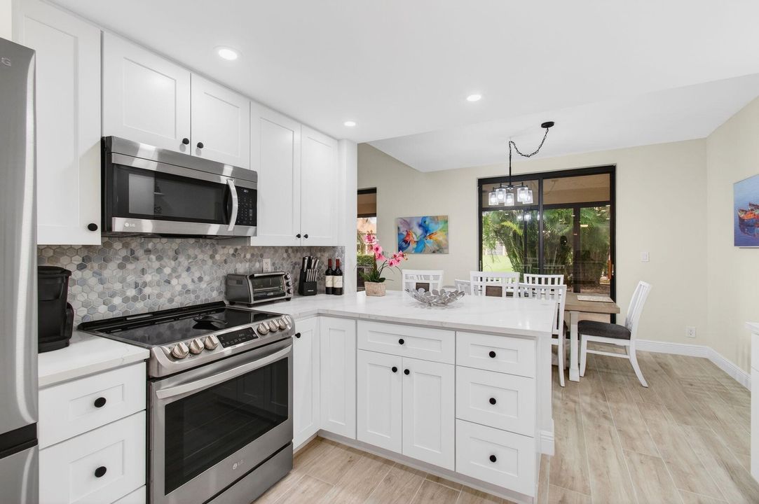 For Sale: $559,900 (3 beds, 2 baths, 1823 Square Feet)