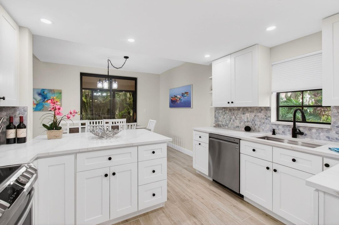 For Sale: $559,900 (3 beds, 2 baths, 1823 Square Feet)