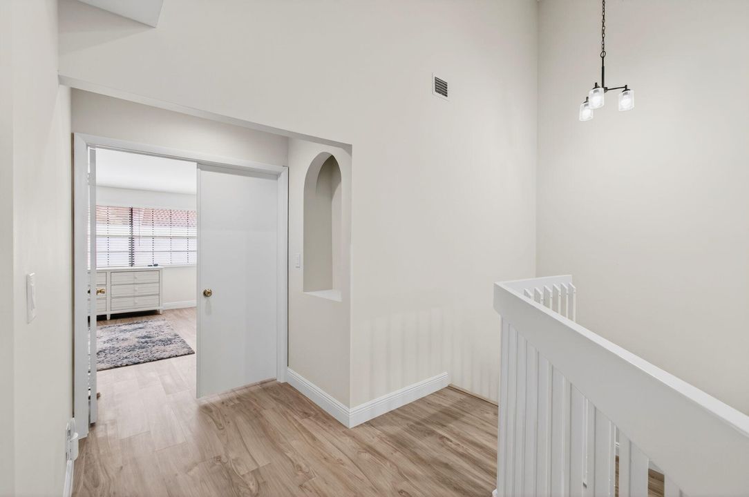 For Sale: $559,900 (3 beds, 2 baths, 1823 Square Feet)