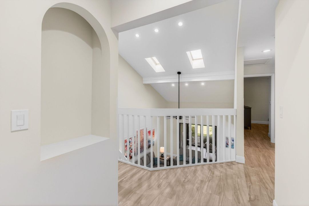 For Sale: $559,900 (3 beds, 2 baths, 1823 Square Feet)